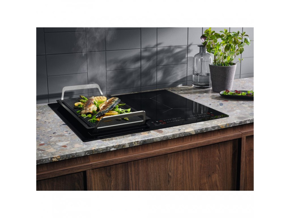 Варочная панель Electrolux SenseBoil EIS62449