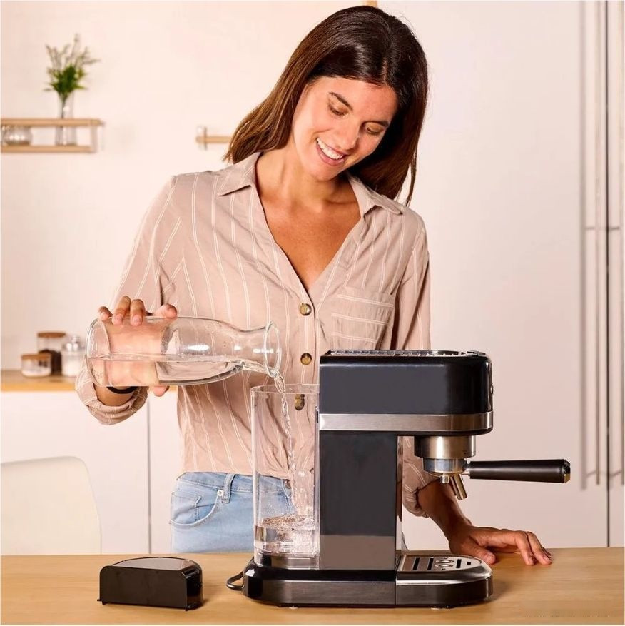 Рожковая помповая кофеварка Solac Taste Slim Black