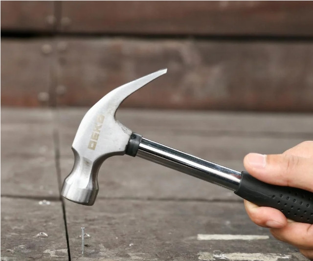 Дрель-шуруповерт Deko DKCD12FU-Li Premium SET131 063-4136 (с 2-мя АКБ, кейс, оснастка)