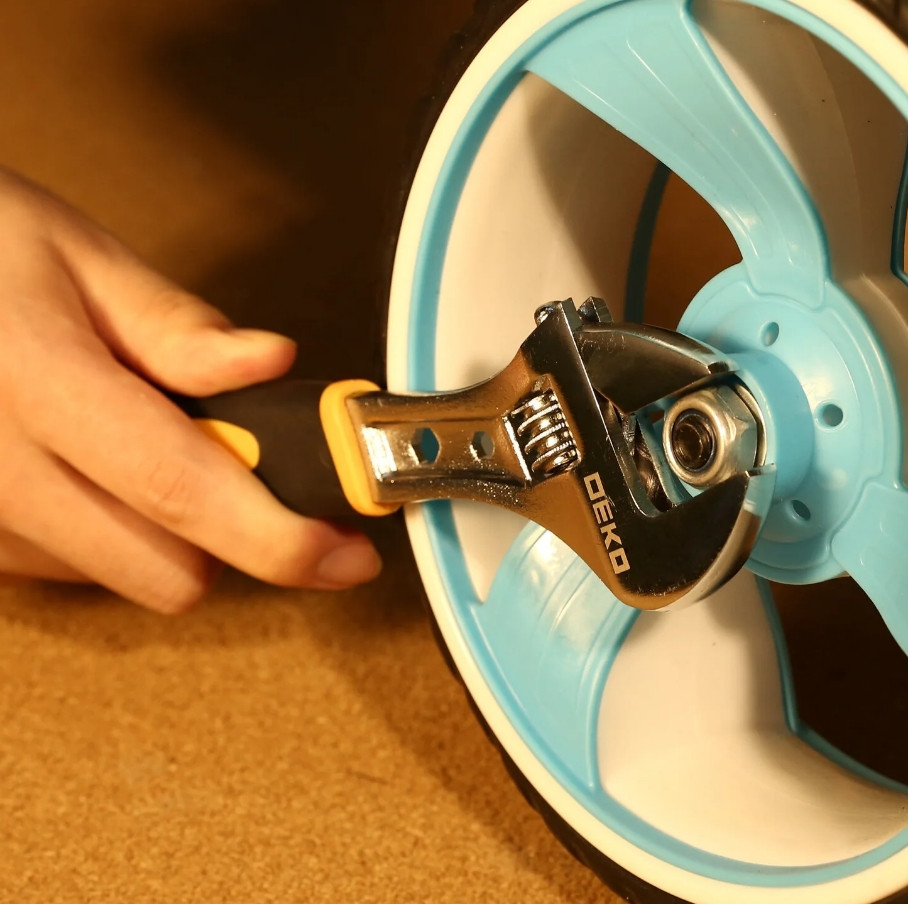 Дрель-шуруповерт Deko DKCD12FU-Li Premium SET131 063-4136 (с 2-мя АКБ, кейс, оснастка)