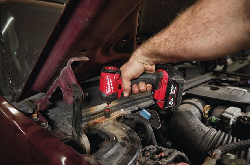 Винтоверт Milwaukee M18 FUEL M18FID3-502X 4933479865 (с 2-мя АКБ, кейс)