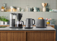 Электрический чайник Electrolux E7K1-6BP