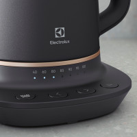 Электрический чайник Electrolux E7K1-6BP