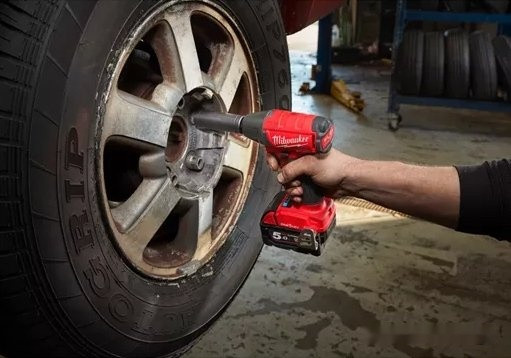 Гайковерт Milwaukee M18 ONEIWF12-502X Fuel 4933451374 (с 2-мя АКБ, кейс)