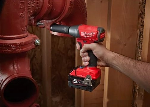 Гайковерт Milwaukee M18 ONEIWF12-502X Fuel 4933451374 (с 2-мя АКБ, кейс)