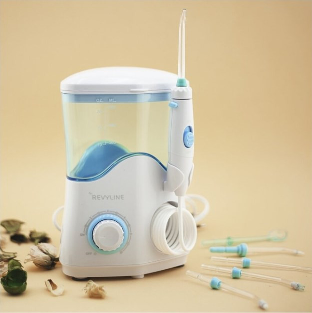 Электрическая зубная щетка Revyline RL 100 (белый)