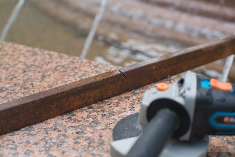 Угловая шлифмашина BORT BWS-18Li-125 (с 2-мя АКБ)