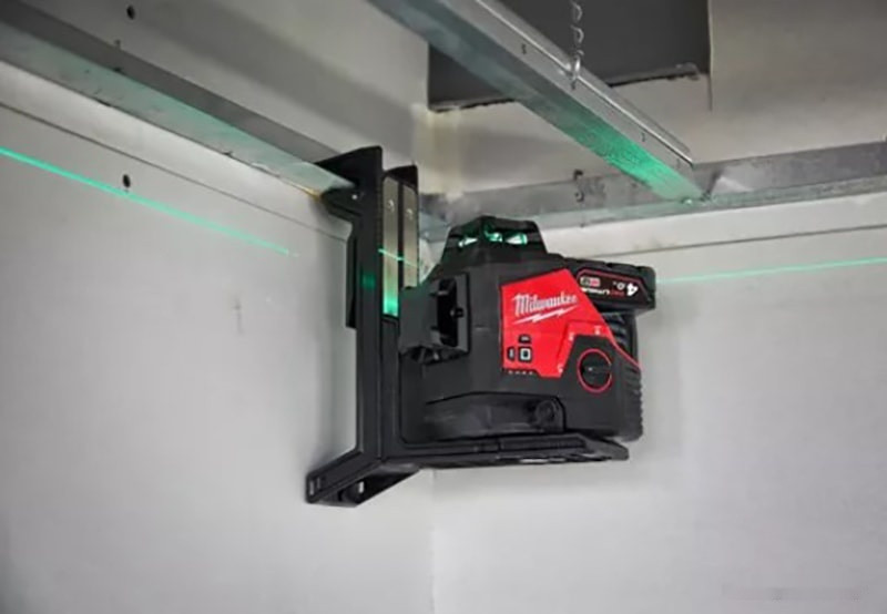 Лазерный нивелир Milwaukee M12 3PL-401C 4933478102