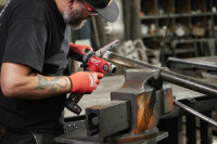 Угловая шлифмашина Milwaukee M12 Fuel FBFL13-402B (с 2-мя АКБ, сумка)