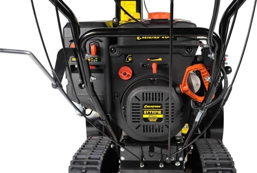 Снегоуборщик Champion STT1171E
