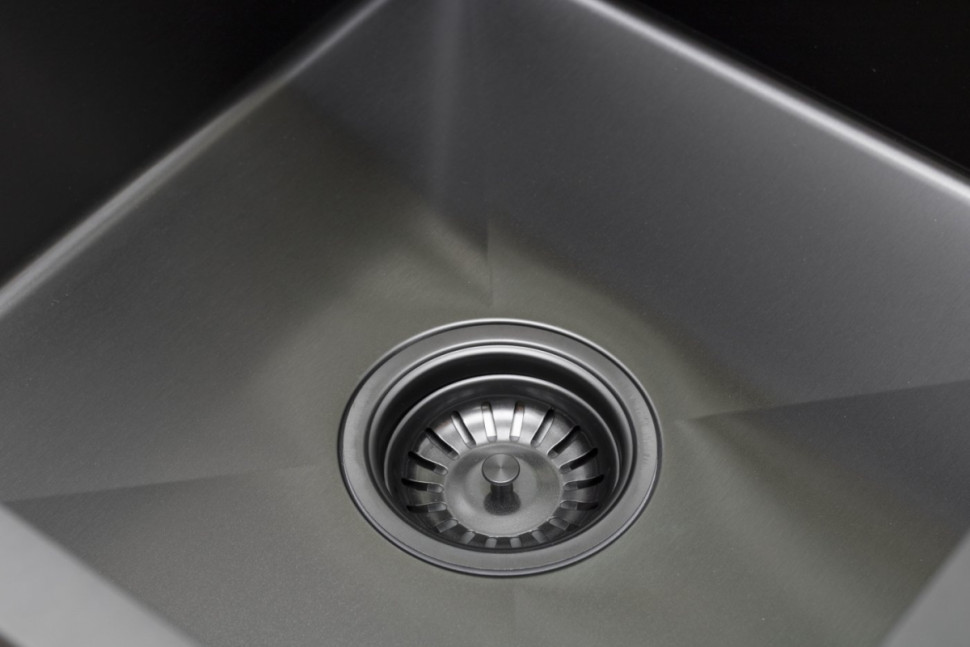 Кухонная мойка Blantek LS-5050B Nano black