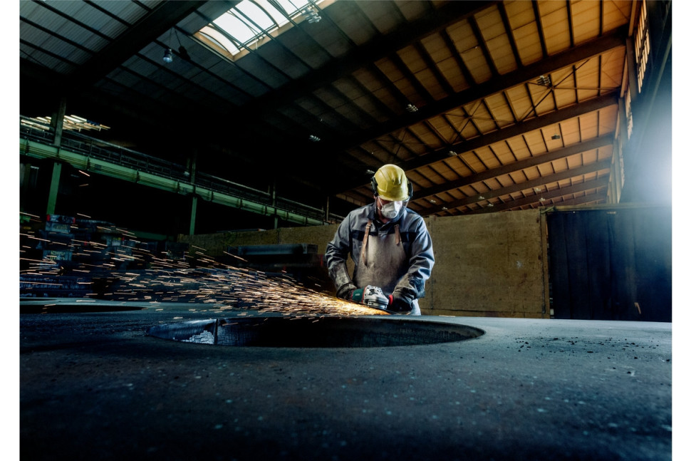 Угловая шлифмашина Metabo WEA 26-230 MVT Quick