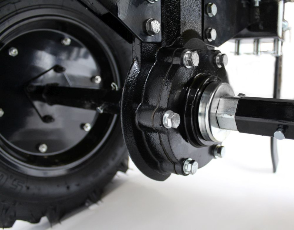 Мотоблок бензиновый Huter МК-8000P BIG FOOT бензиновый 8 л.с.