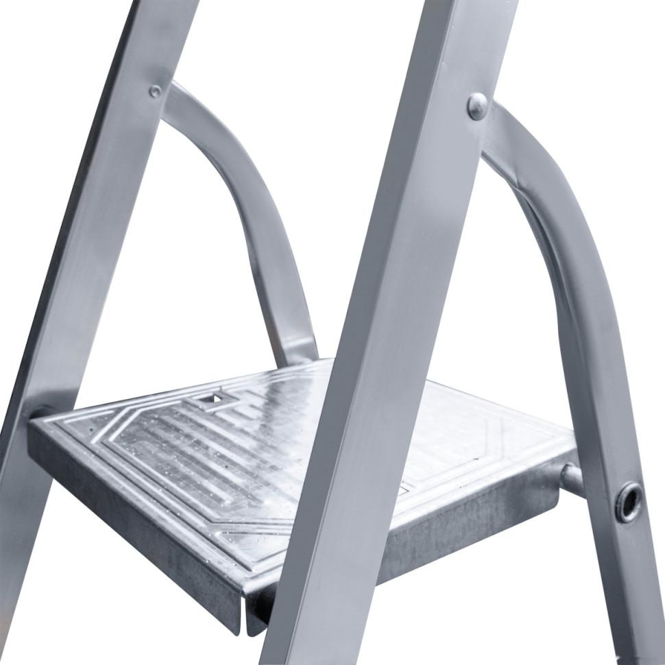 Лестница-стремянка Новая Высота NV 1118 (4 ступени)