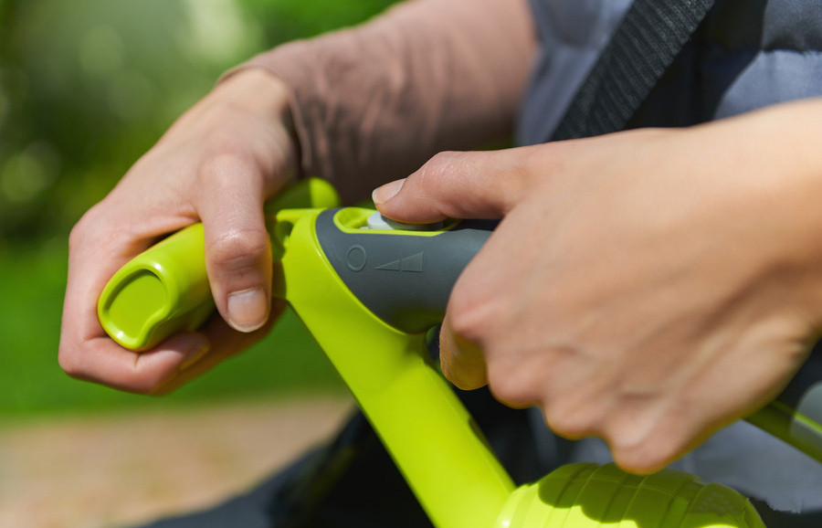 Садовый электропылесос-воздуходувка Ryobi RBV3000CSV