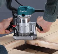 Фрезер Makita RT0700CX2