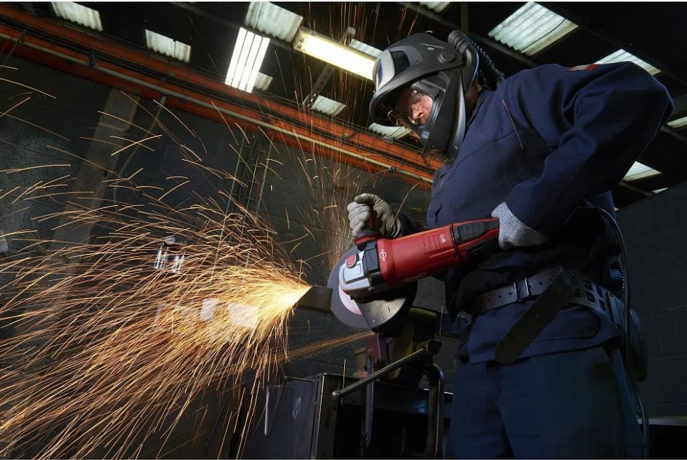 Угловая шлифмашина Milwaukee AGVKB-24-230 EKX 4933471464