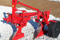 Плуг Wirax U018/3 с углоснимом (усиленный)