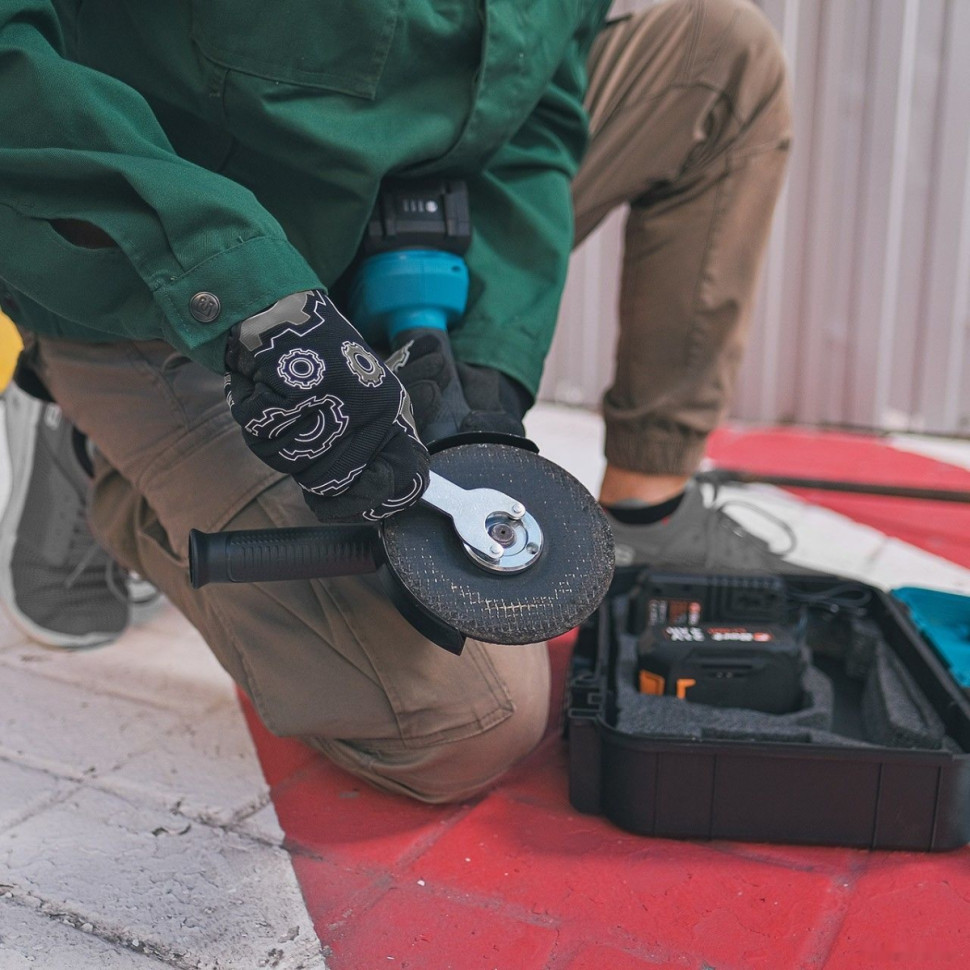 Угловая шлифмашина BORT BWS-21LI (с 2-мя АКБ, кейс)