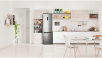 Холодильник с морозильником Indesit ITS 5200 XB