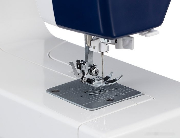 Электромеханическая швейная машина Janome SP901