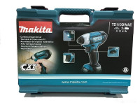 Винтоверт Makita TD110DWAE (с 2-мя АКБ, кейс)