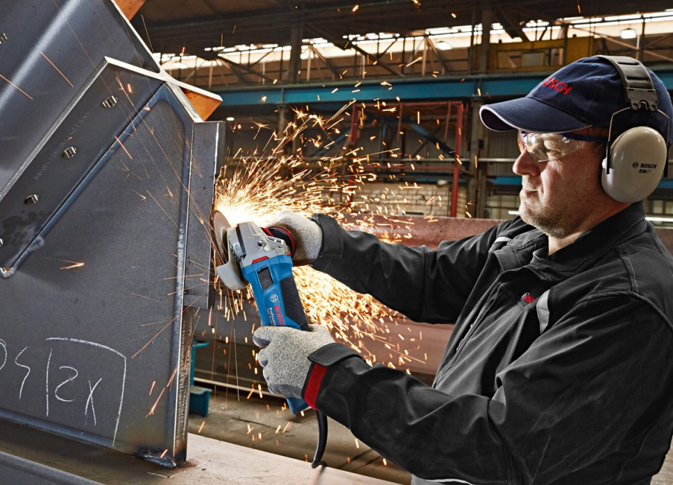 Угловая шлифмашина Bosch GWS 19-125 CI Professional