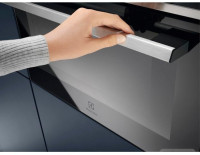 Микроволновая печь Electrolux EVM6E46X