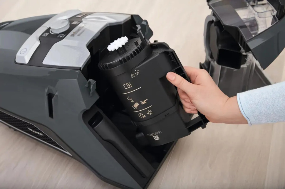 Пылесос Miele Blizzard CX1 PowerLine SKRF5 (графит/черный)