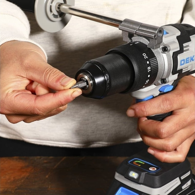 Ударная дрель-шуруповерт Deko DKCID20 PRO 063-4457 (без АКБ)