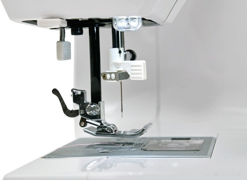 Компьютерная швейная машина Leader VS 570E