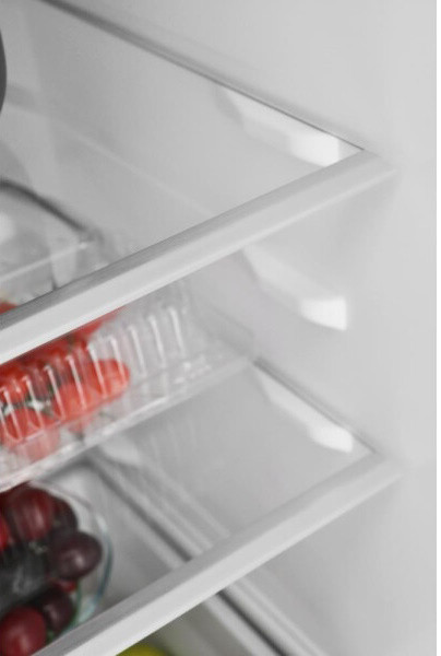 Холодильник с морозильником ZUGEL ZRFD361W