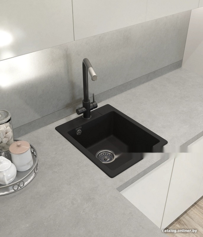 Кухонная мойка GranFest QUARZ GF-UR-245 (черный)