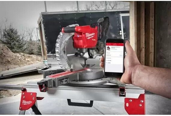 Торцовочная пила Milwaukee M18 FMS305-121-II 4933499181 (с 1-им АКБ)