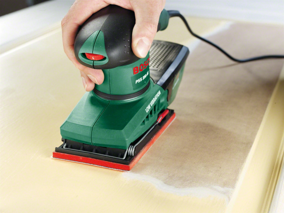 Шлифовальная машина Bosch PSS 250 AE