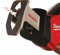 Сабельная пила Milwaukee C12 HZ-202C