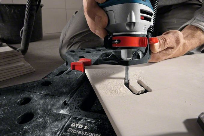 Фрезер Bosch GTR 30 CE Professional (060160C000)