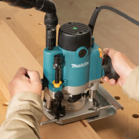 Фрезер Makita RP1111CJ (кейс)