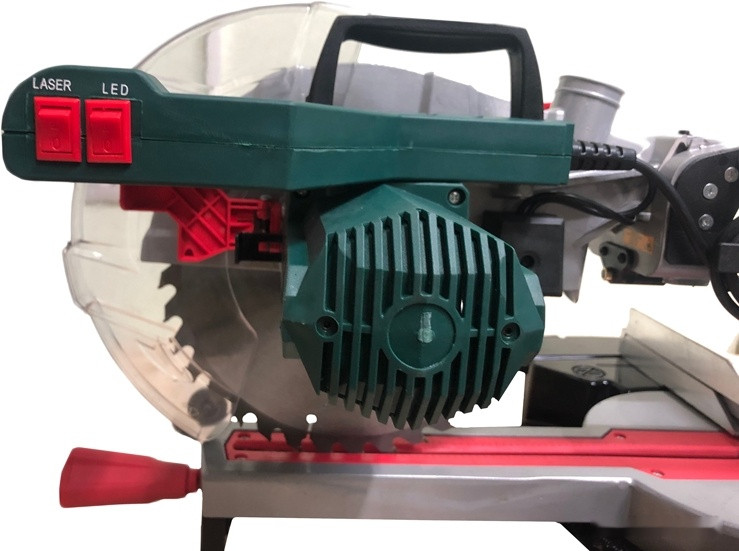 Торцовочная пила Favourite MS 2200/255