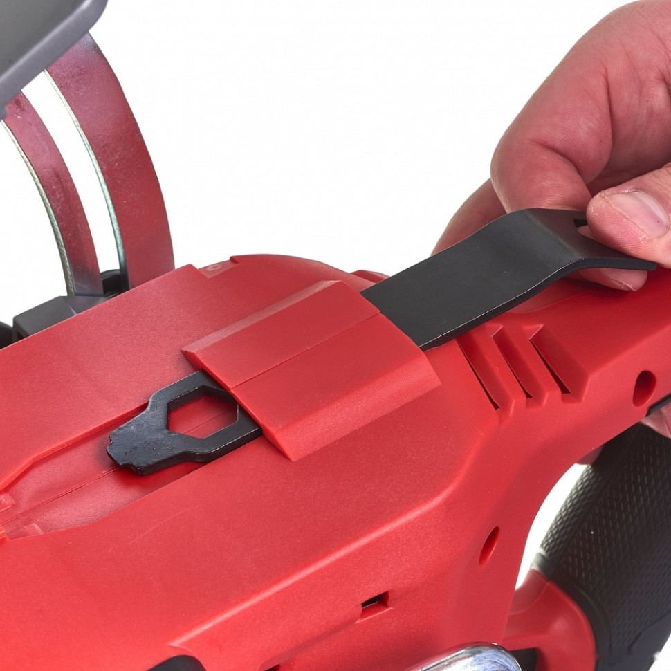 Дисковая (циркулярная) пила Milwaukee Fuel M18 FCSRH66-0 (без АКБ)