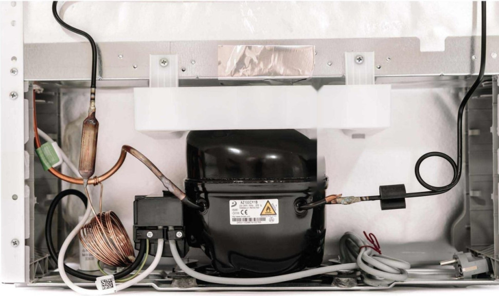 Однокамерный холодильник SCANDILUX RBI200