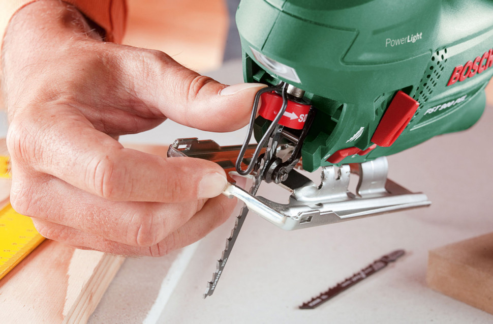 Лобзик Bosch PST 900 PEL