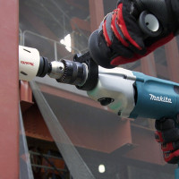 Дрель безударная Makita DP4010