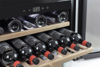 Винный шкаф Caso WineSafe 18 EB black
