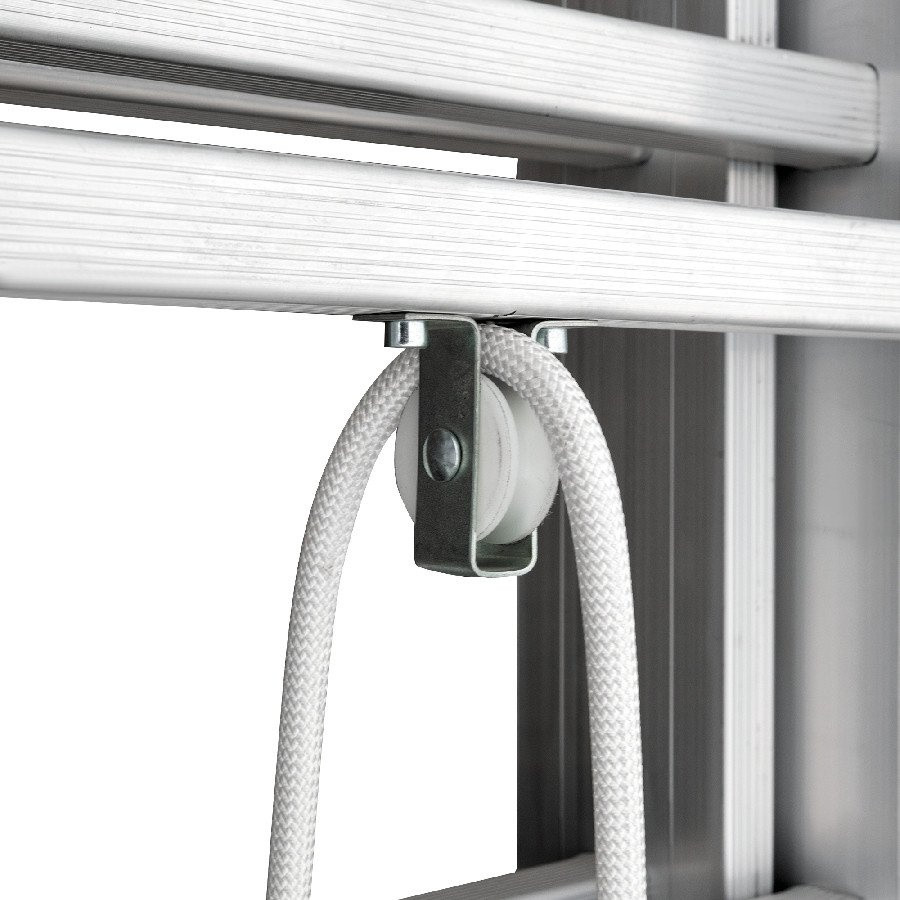 Лестница Новая Высота NV 525 трёхсекционная с тросовой тягой 3x12 ступеней