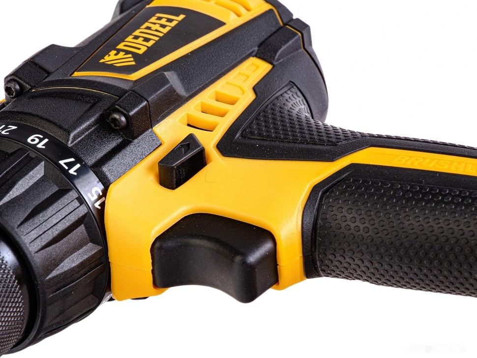 Дрель-шуруповерт Denzel BLDL-IB-IB-18-02 (с 2-мя АКБ, кейс)