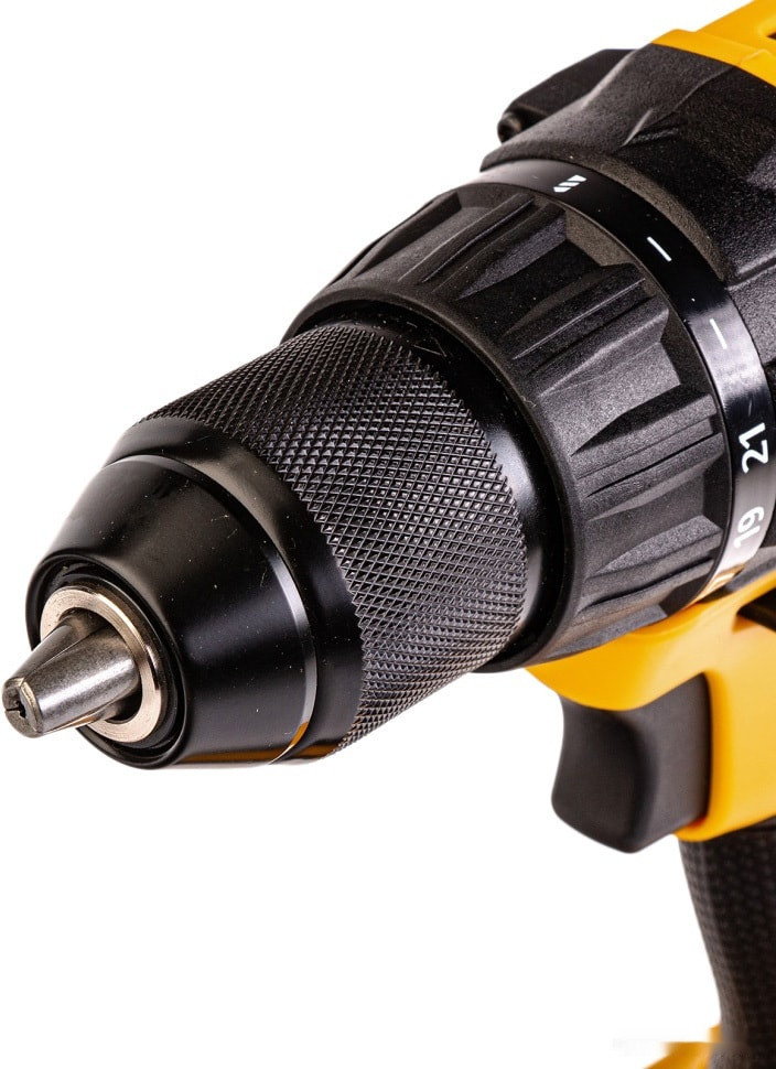 Дрель-шуруповерт Denzel BLDL-IB-IB-18-02 (с 2-мя АКБ, кейс)