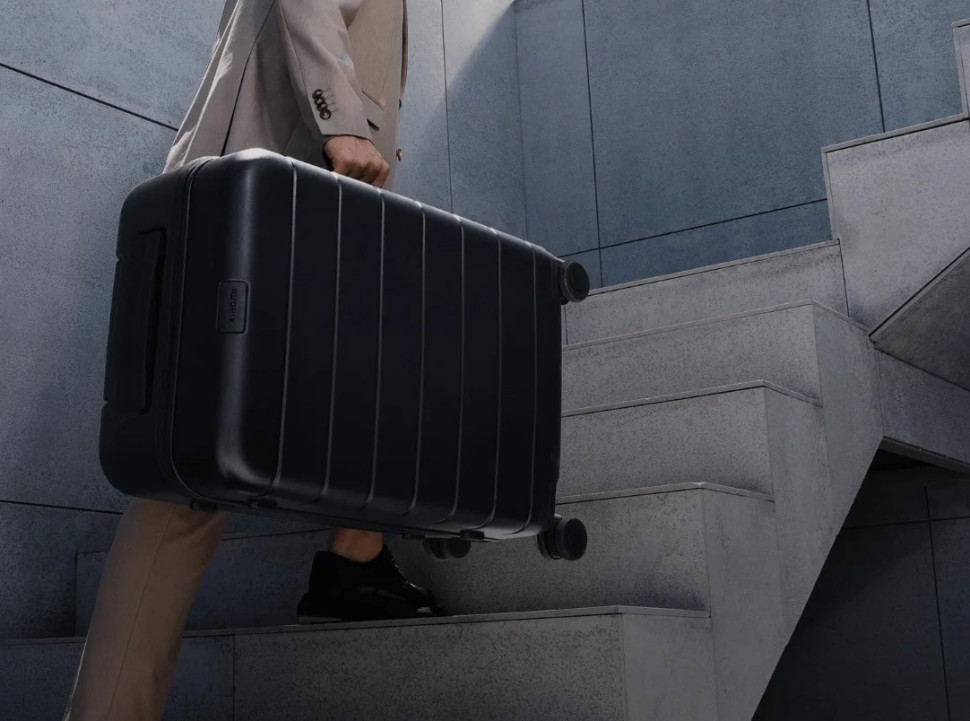 Чемодан Xiaomi Luggage Classic Pro 20" BHR8602GL (черный)