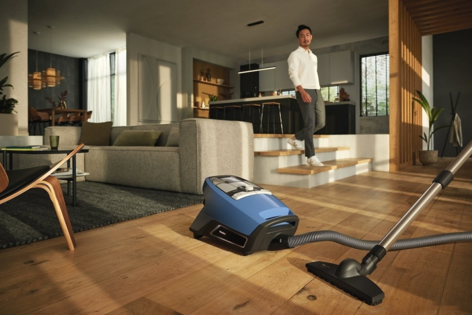 Пылесос Miele Blizzard CX1 Parquet SKCF5 (голубой)