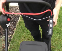 Аккумуляторная газонокосилка Makita DLM460Z